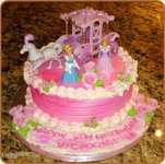 victorias-cinderella-birthday-cake-21240460.jpg