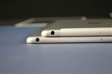 Apple-iPad-5-vs-iPad-mini4-narenji-20130913_jpg_pagespeed_ce_SIzQNgiPZL.jpg