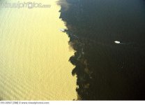 tipical_boats_on_negro_and_solimoes_river_amazonas_state_brazil_010-02947.jpg